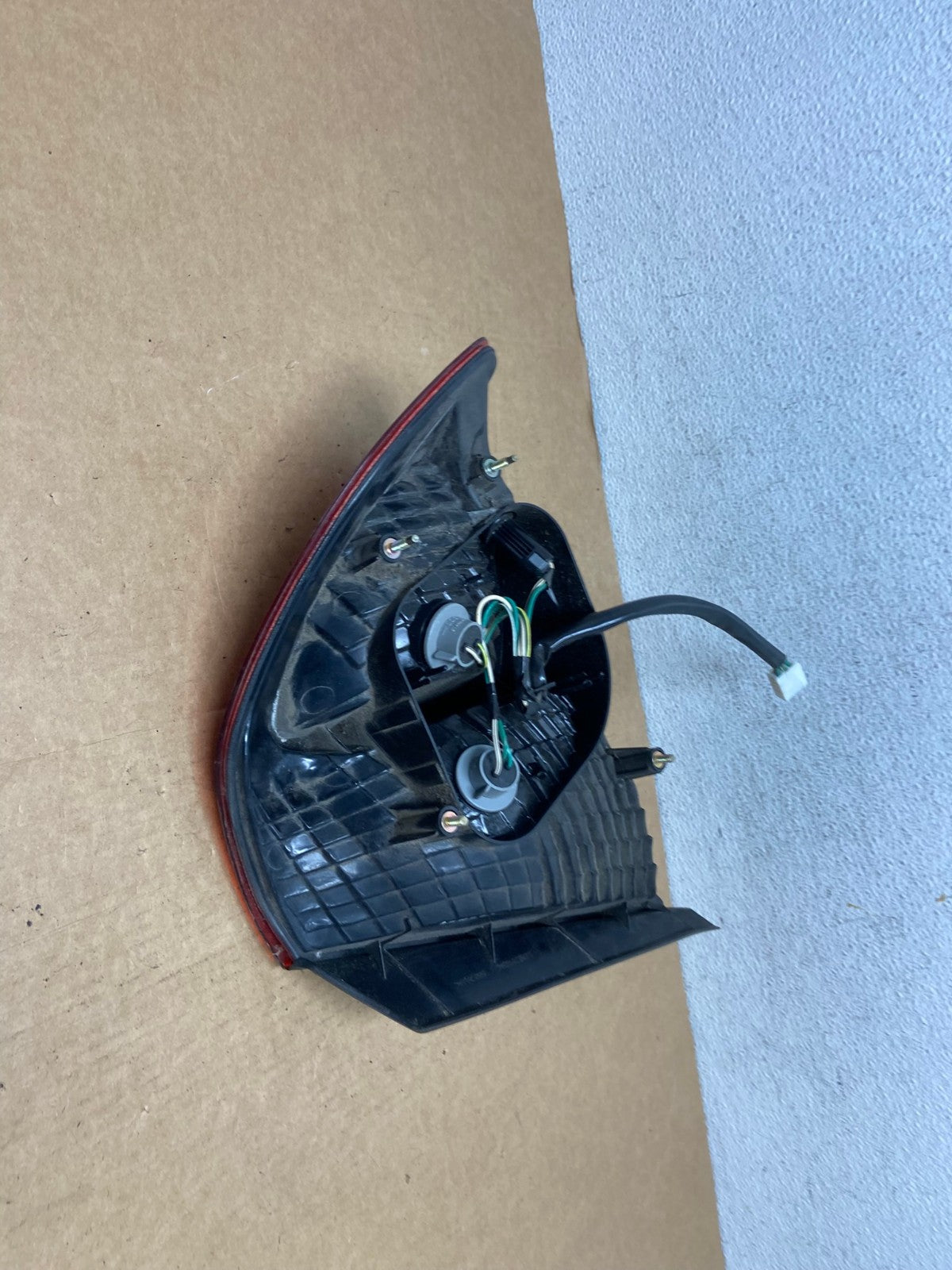 2000 2001 2002 Toyota Avalon Left Driver Side Tail Light AC3854 LK4