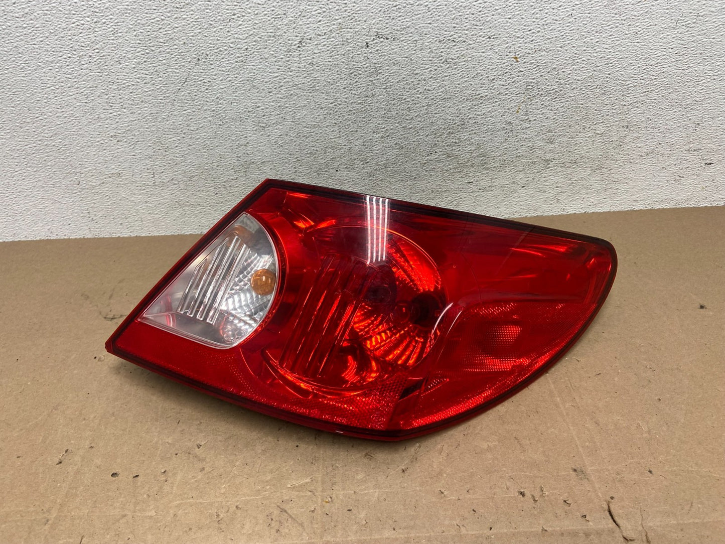 2008 Chrysler Sebring Convertible Right Passenger Side Tail Light AE5994 DW0