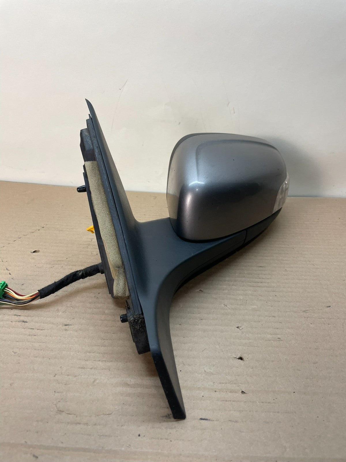 2007 to 2011 Volvo S80 Left Driver LH Side View Door Mirror AH8693 DG1