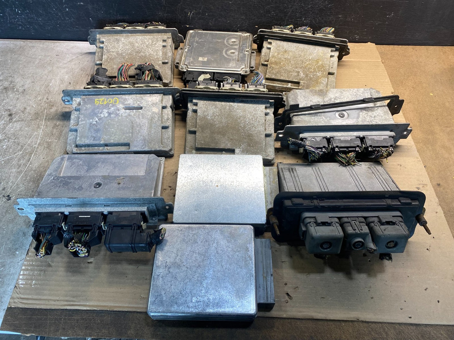 Mix of 10 Ford ECM Engine Computer Module AD94941