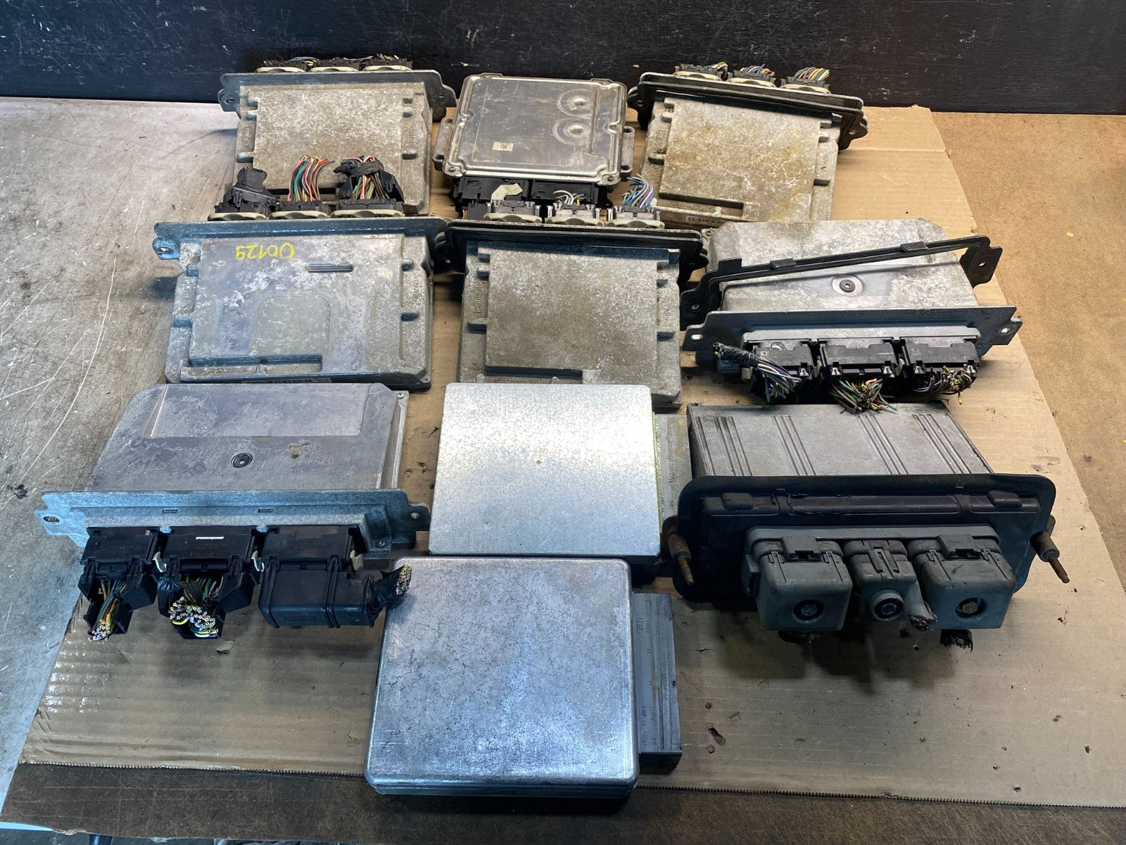 Mix of 10 Ford ECM Engine Computer Module AD94941