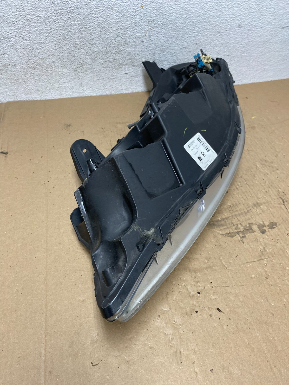 2005 to 2009 Pontiac G6 Headlight Right Passenger Rh Side Halogen AD7808 DW6
