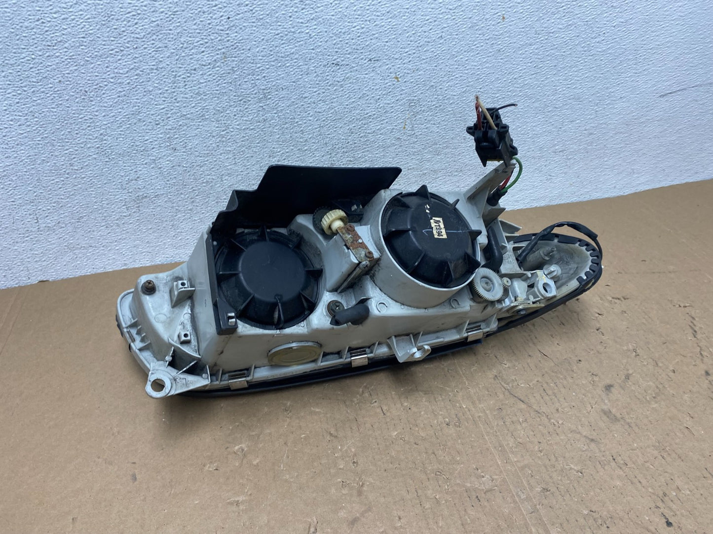 1997 to 2000 Mazda Millenia Left Driver LH Side Halogen Headlight AD8076 DG6