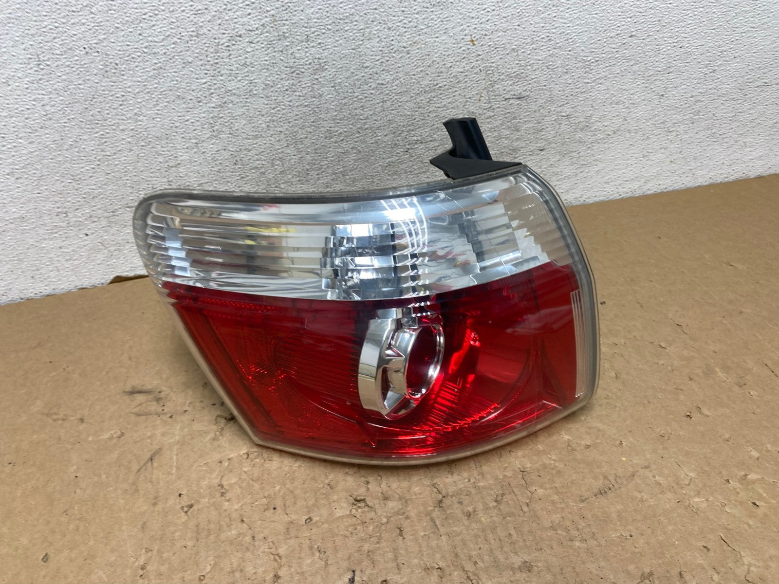 2007 to 2012 GMC Acadia Tail Light Left Side Driver Lh AF8033 LK0