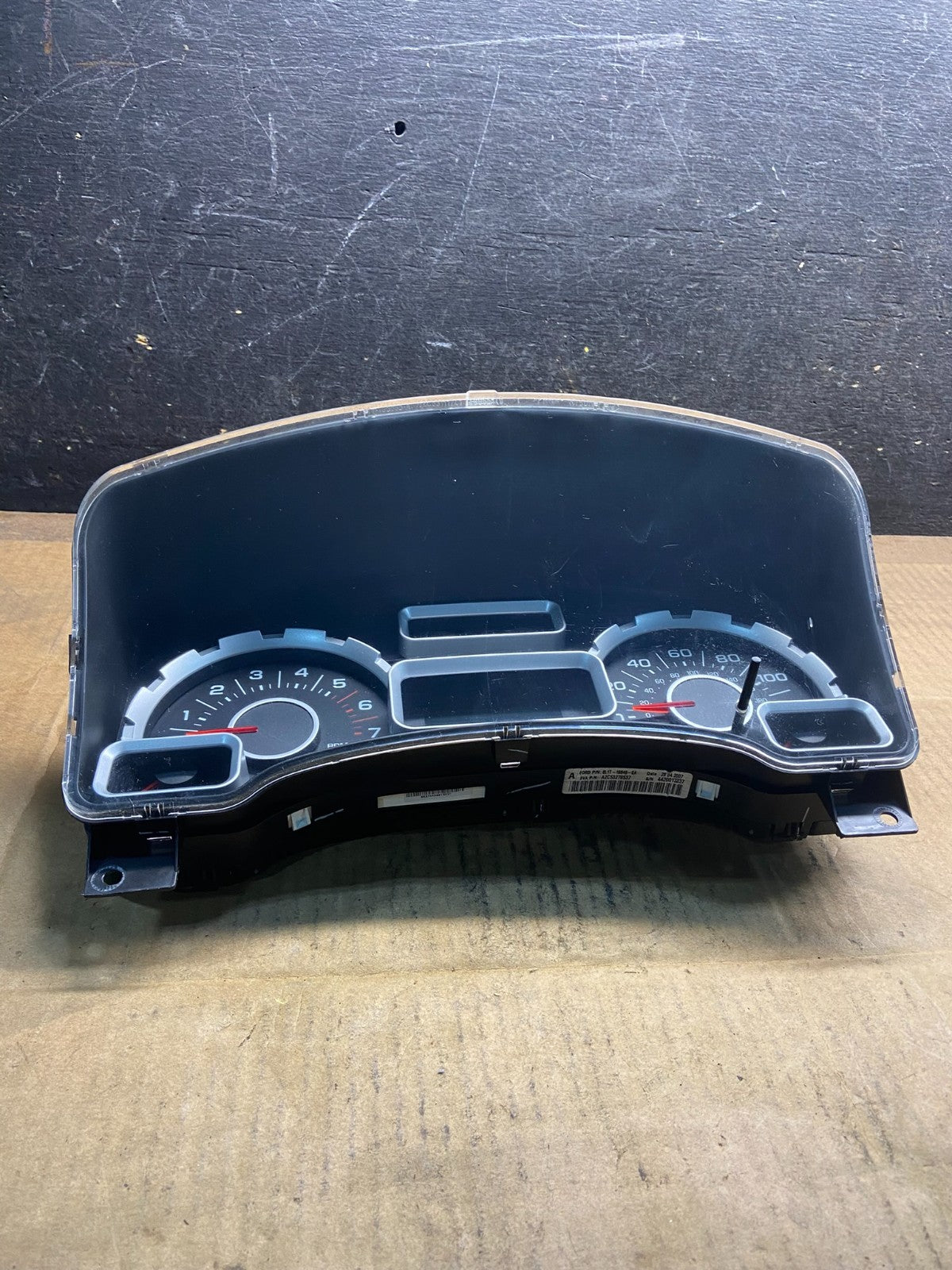 2007 2008 Ford  Expedition Speedometer Cluster Gauge Oem y4539 DG0