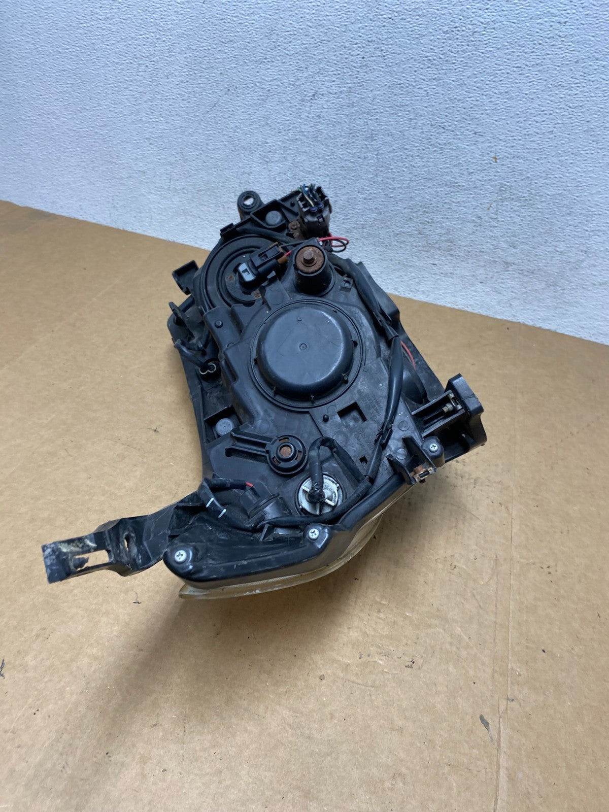 2009-2013 Subaru Forester Left Driver LH Halogen Headlight AE3007 DW8