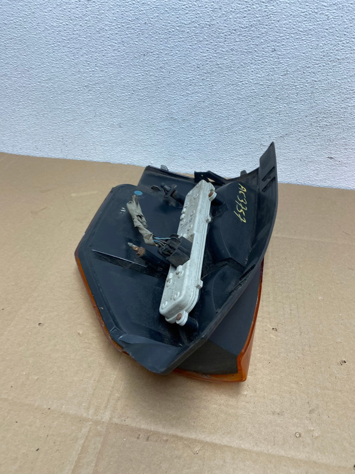 2002 to 2009 Gmc Envoy Left Driver Lh Side Tail Light OEM AC3757 LK6