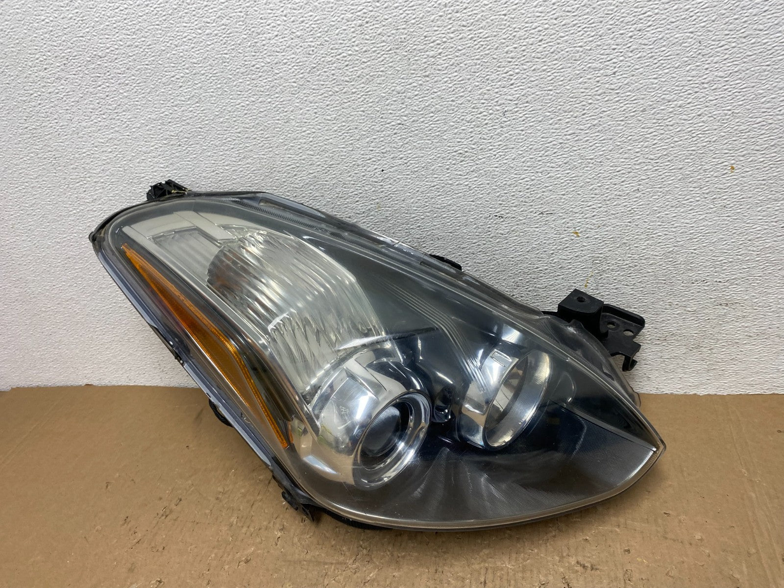Coupe 2010 to 2013 Nissan Altima Right Passenger Headlight Xenon AD8813 DW1