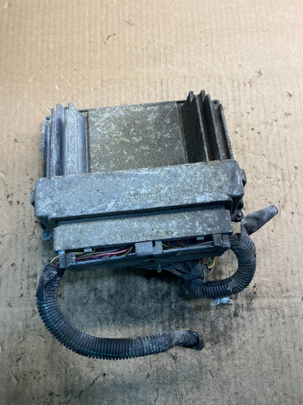 2004 GMC Envoy Silverado Engine Computer ECU ECM Module Oem Z4992 DG2