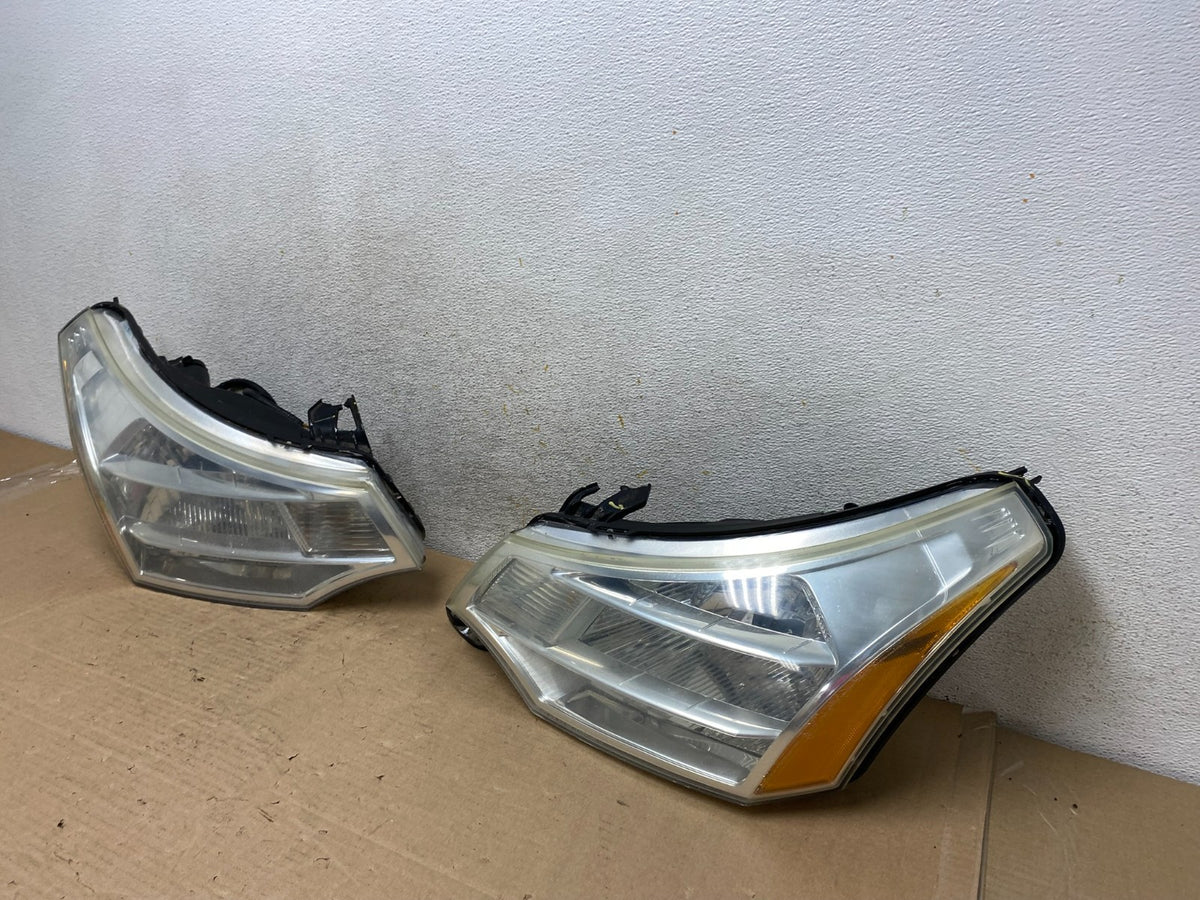 2008 2009 2010 2011 Ford Focus Left+Right Headlights Halogen AH9479 DW1