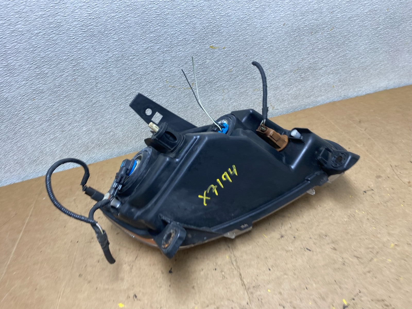 2011 to 2013 Jeep Grand Cherokee Halogen Left Driver Lh Headlight TYC X7194 DW9