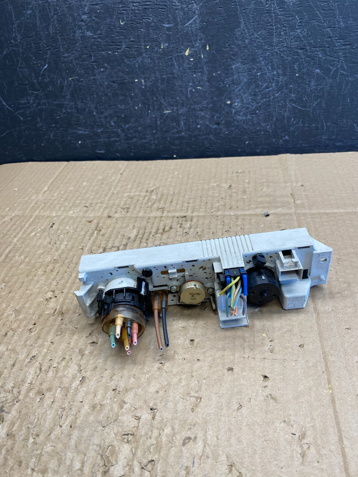 2001 - 2007 GMC Chevrolet Express 1500 Climate Control A/C AD1896 DG3