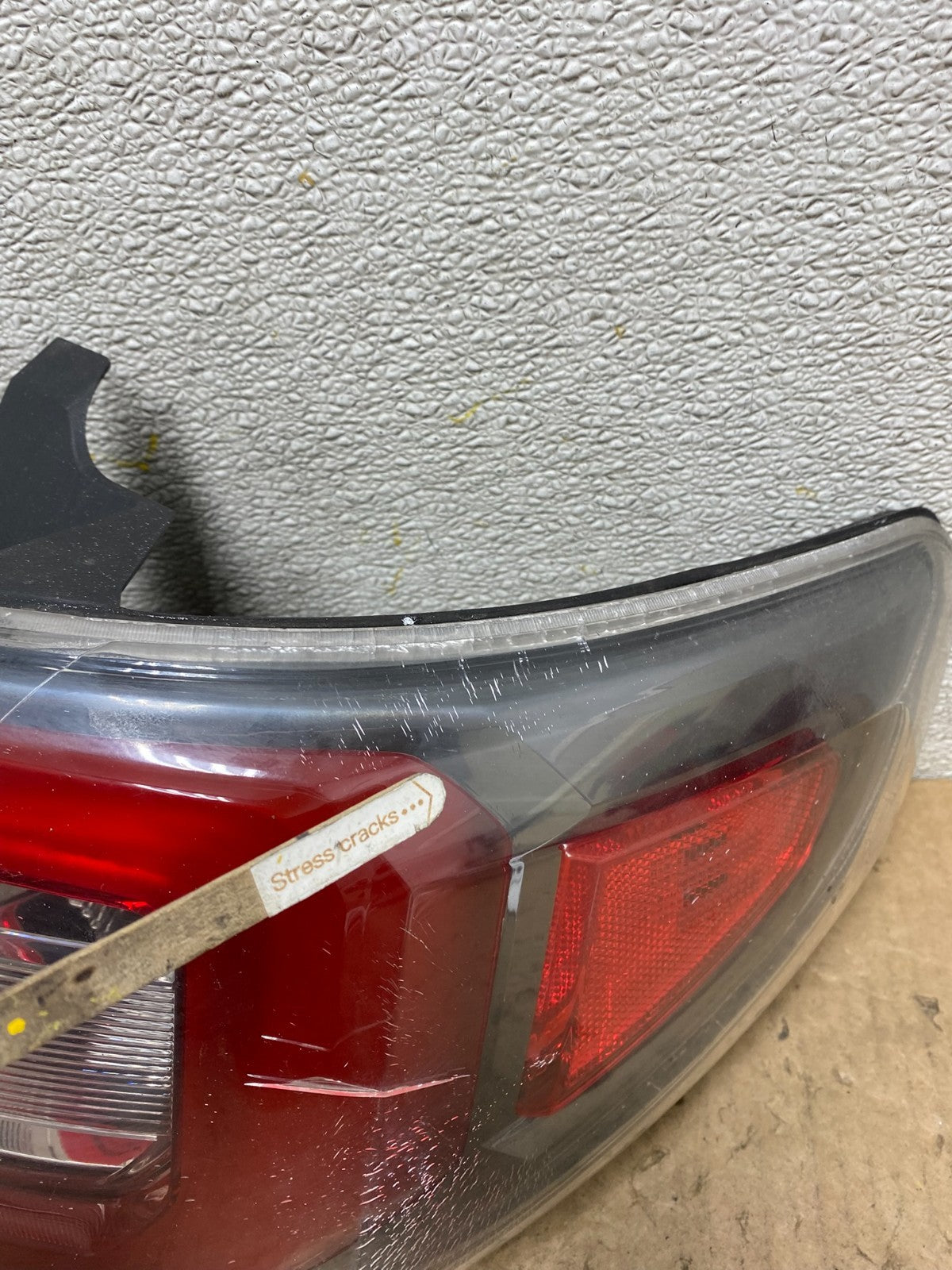 2013 to 2016 GMC Acadia Right Passenger RH Side Tail Light W8055 DW6