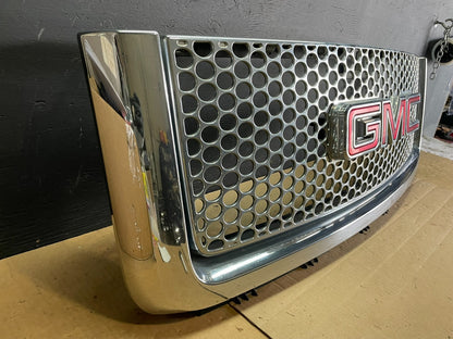 2007 to 2013 GMC Sierra 1500 Front Upper Chrome Grill Grille AB7672 DG2