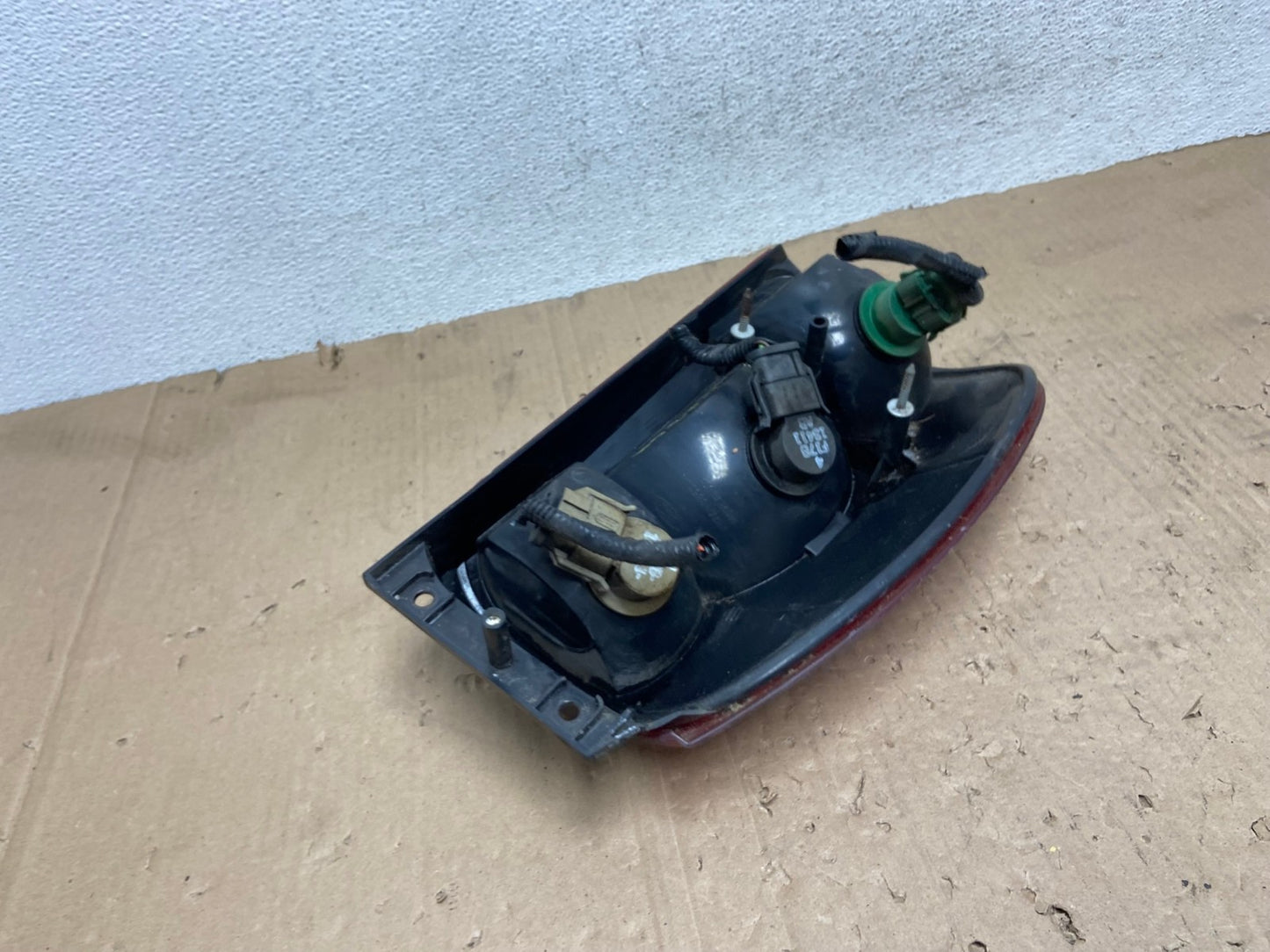 1998 to 2001 Ford Explorer Right Passenger Side Tail light AE9369 LK5
