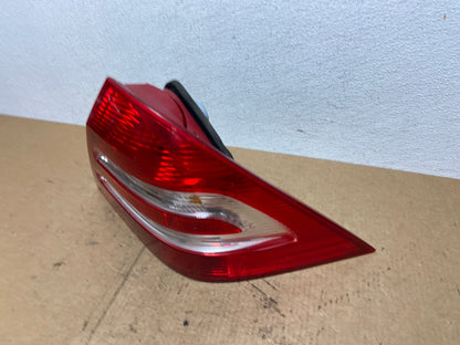 2005-2007 Mercedes-Benz C 230 W203 C-Class Right Passenger Tail Light AC3654 LK1