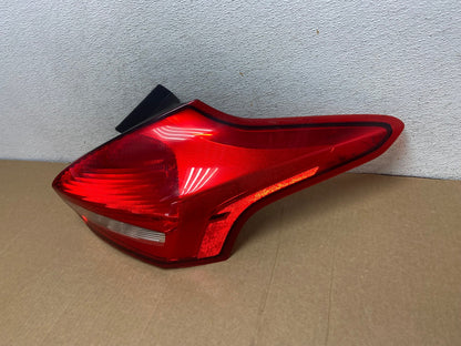 2015 to 2018 Ford Focus Tail Light Hatchback Right Passenger Side AG1965 LK1