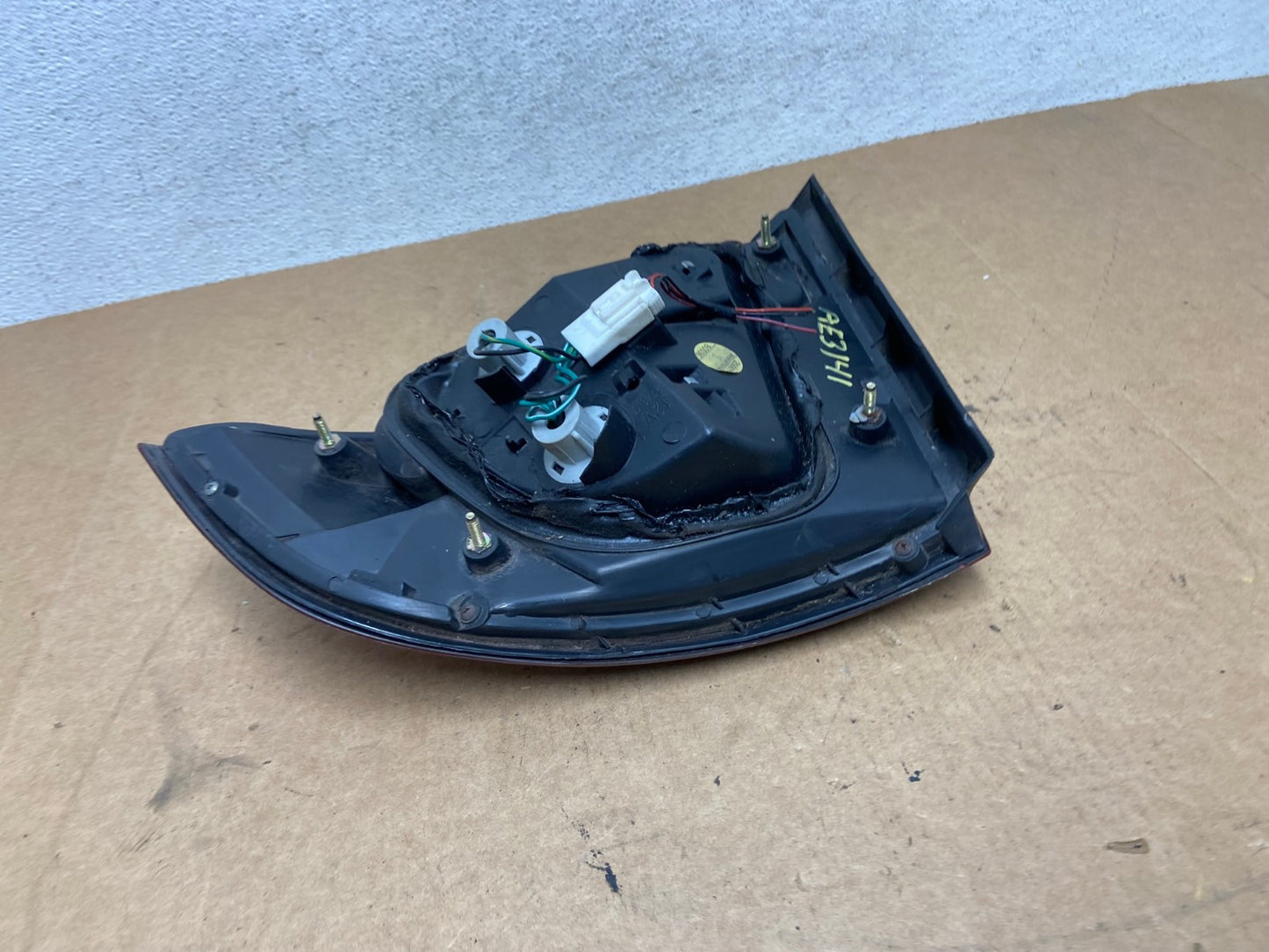 2000 2001 2002 2003 Nissan Sentra Left Driver Side Tail Light AE3141 LK6