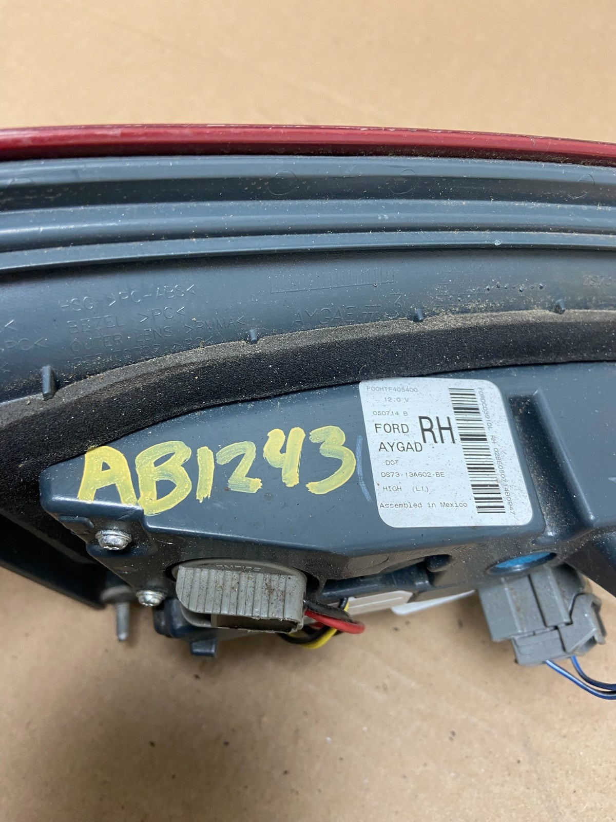 2013 to 2016 Ford Fusion Right Passenger RH Side Tail Light Inner AB1243 LK6