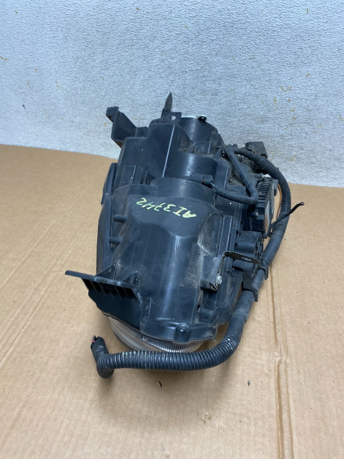 2009 - 2014 Nissan Maxima Headlight Right Passenger Xenon HID AI3742 DW8