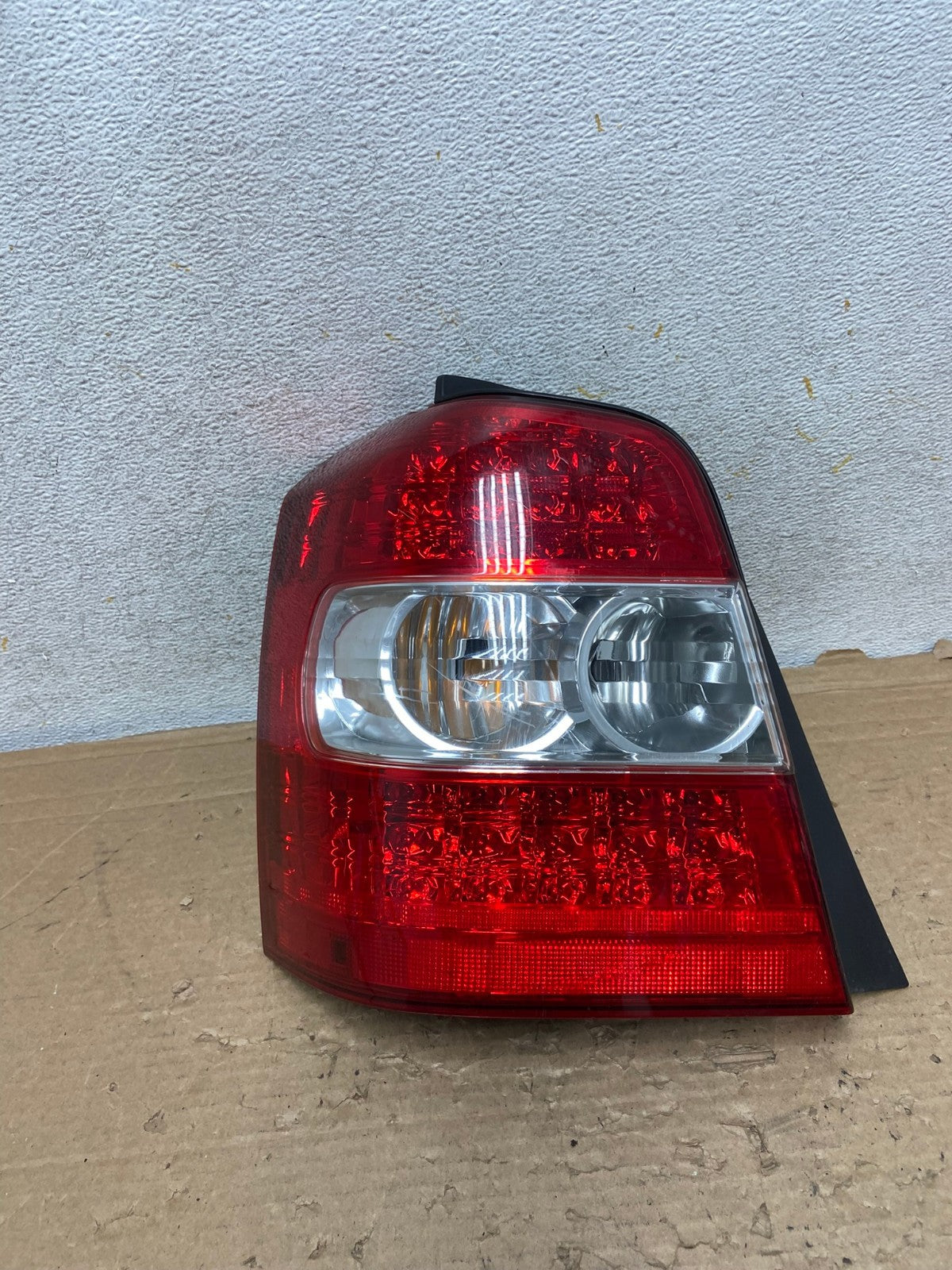 2006-2007 Toyota Highlander Hybrid Left Driver LH Side Tail Light AH9144 LK0