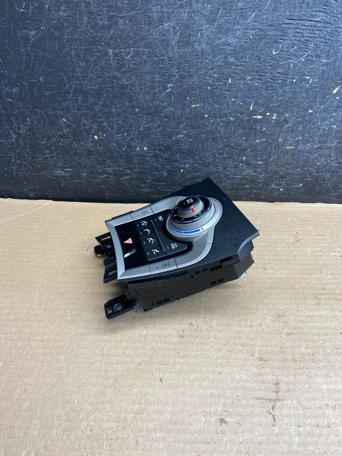 2011 - 2013 Hyundai Elantra Center Heater A/C AC Climate Control Panel ah3523 DG1