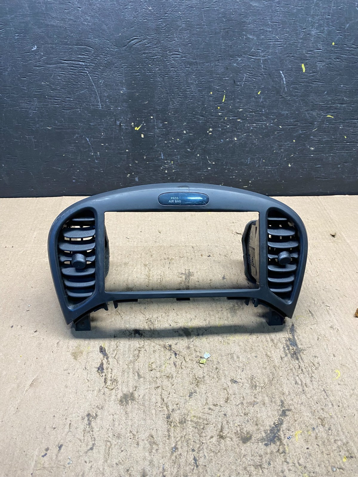 2011 to 2014 Nissan Juke Center Console Radio Bezel Trim OEM  R8639 DG0
