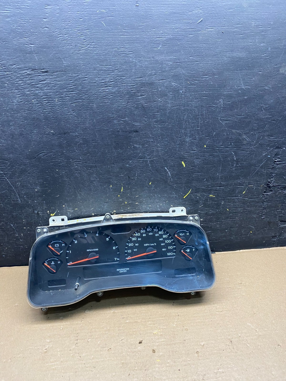2001 2002 2003 Dodge Durango Speedometer Instrument Cluster Gauge OEM s6426 DG0