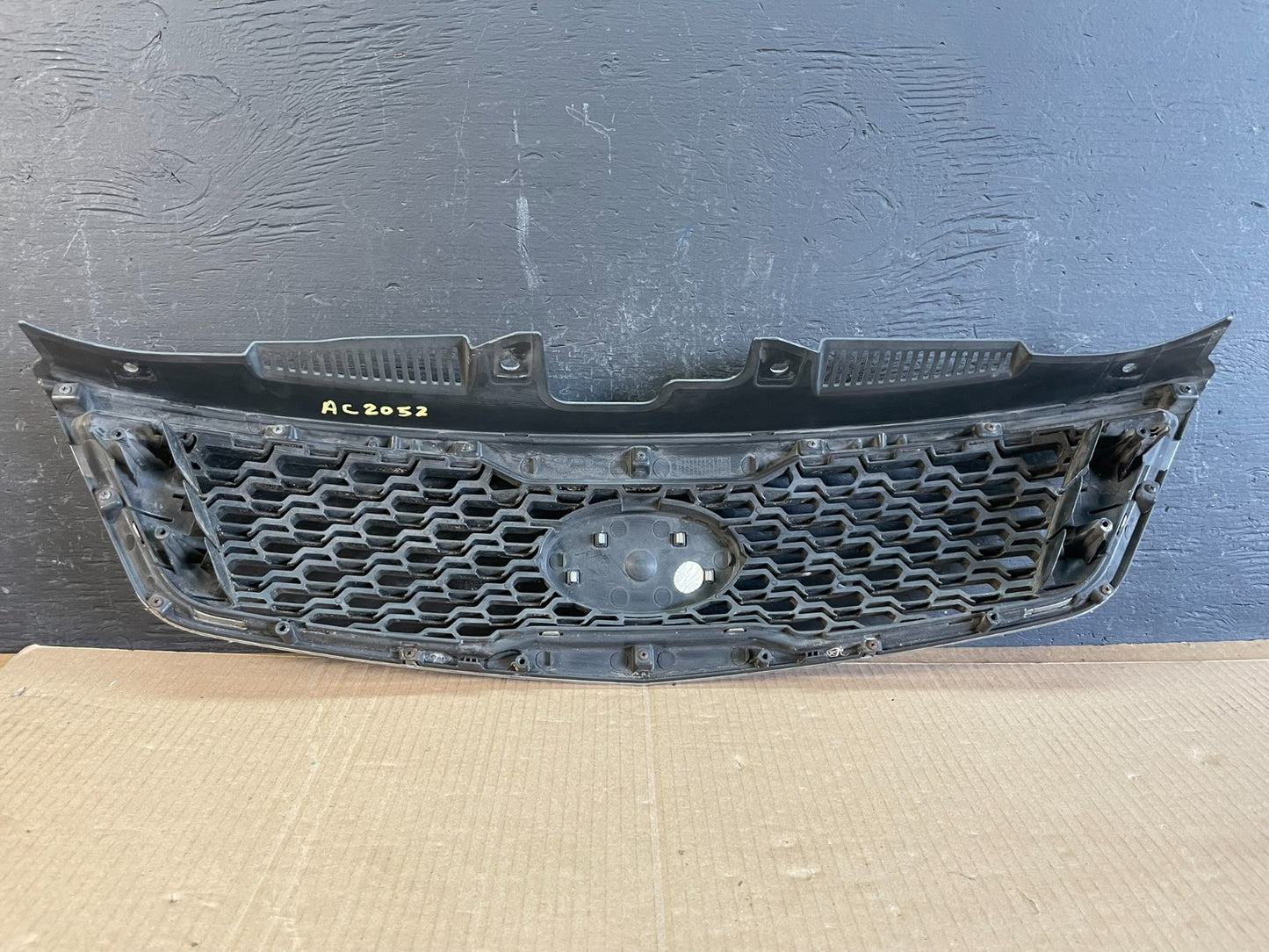 2010 to 2013 Kia Forte Koup Black Front Upper Bumper Grill Grille AC2052 DG6