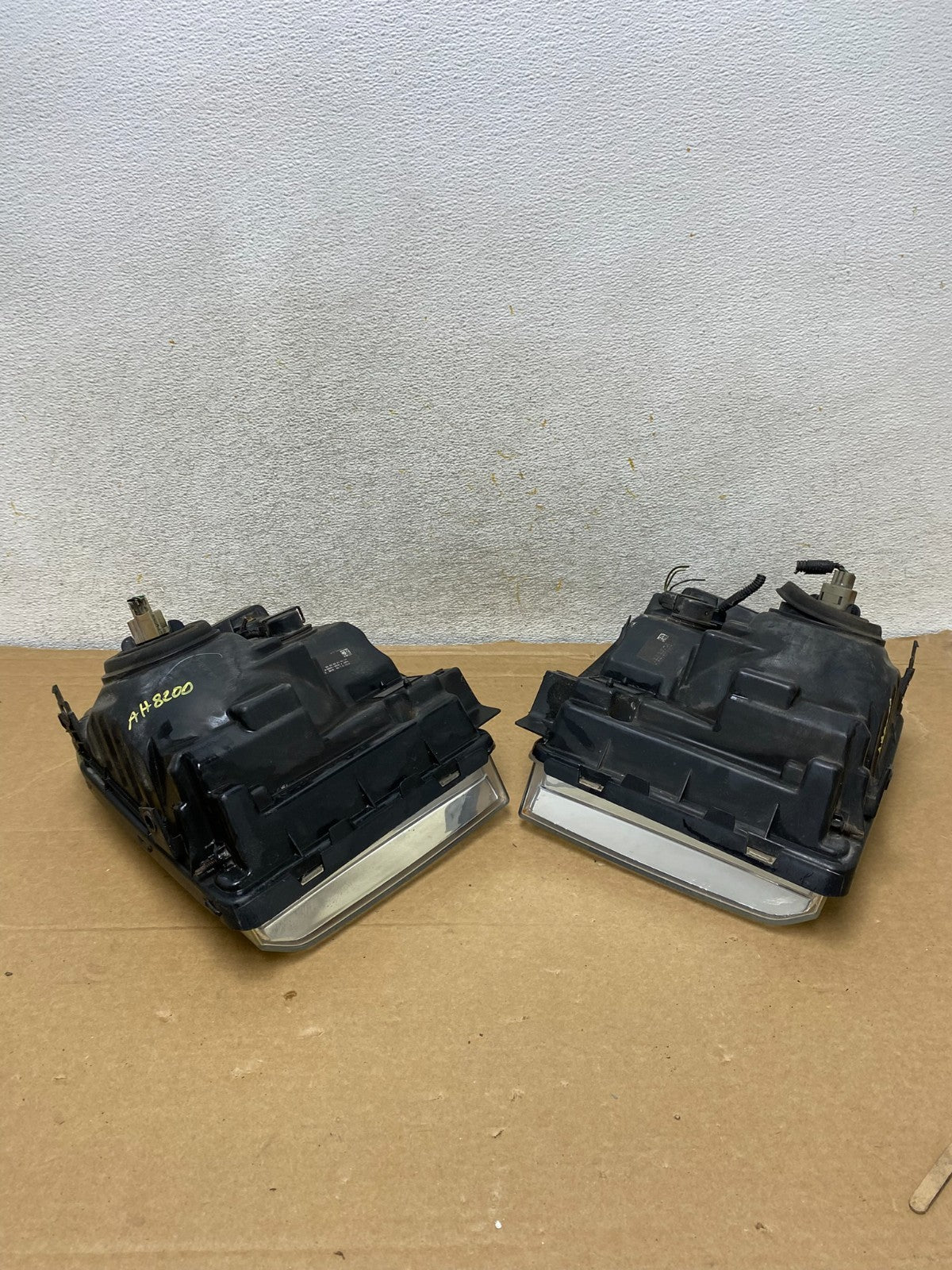 2005-2007 Ford F-250 F250 Super Duty Left+Right Side Headlights AH8200 DW10