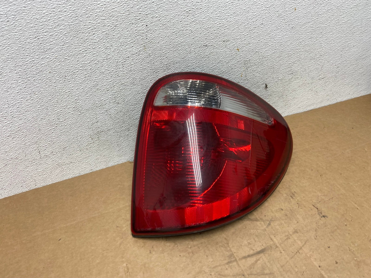 2004 - 2007 Dodge Grand Caravan Right Passenger Side Tail Light AD6345 LK2