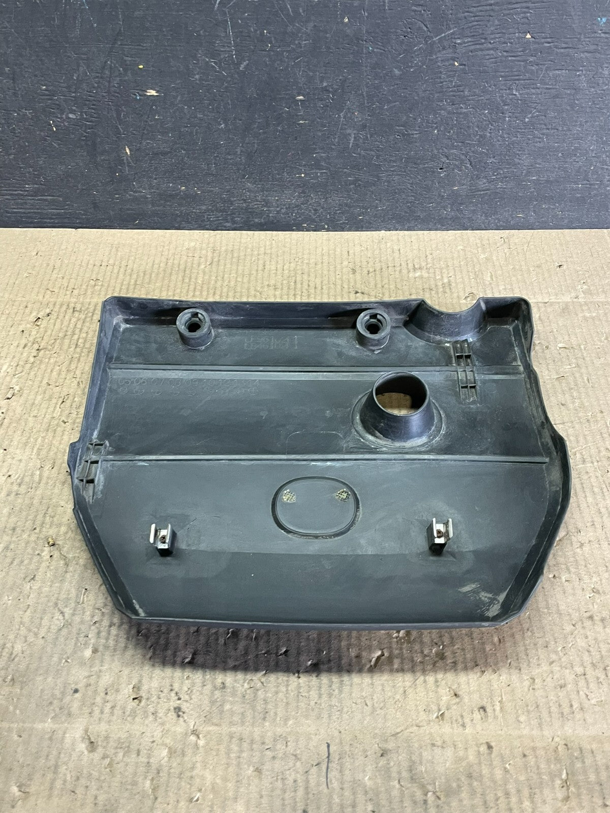 2004 to 2009 Mazda 3 DOHC 16 VALVE Engine Shield Top Cover i7814 DG Oem5