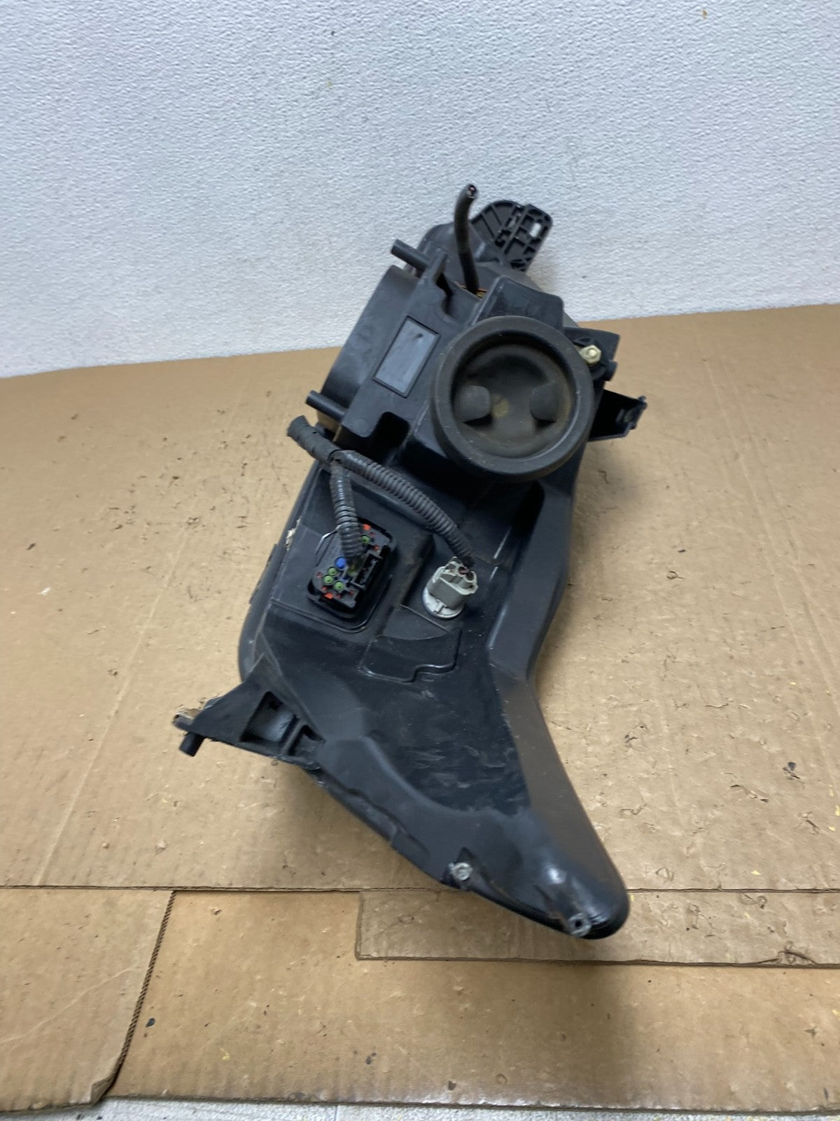 2010 2011 2012 Ford Taurus Right Passenger RH Halogen Headlight AC7244 DW8