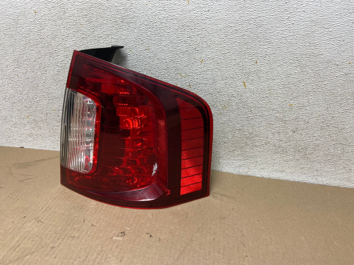 2011 2012 2013 2014 Ford Edge Right Passenger RH Side Tail light AH6749 LK2