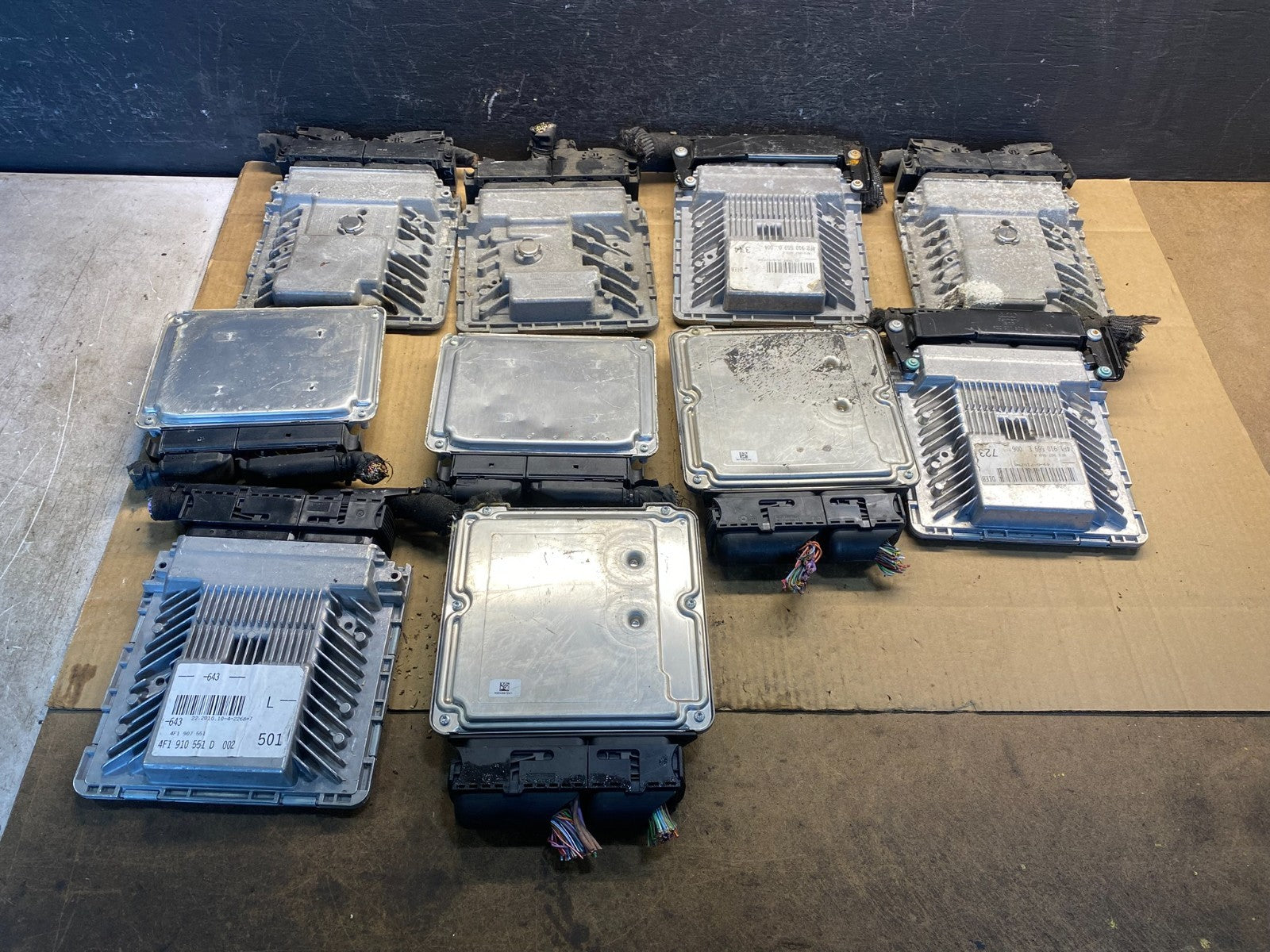 Mix of 10 Audi ECM Engine Computer Module AD48761