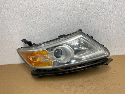 2011 to 2013 Honda Odyssey Front Right Passenger Headlight Halogen AC1204 DW0