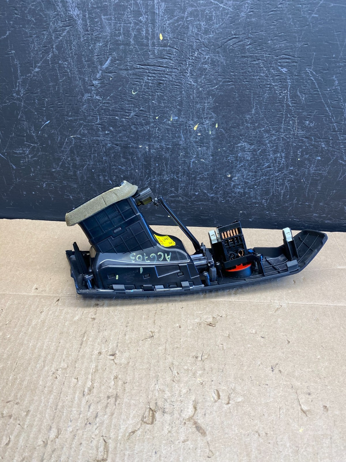 2007-2012 Hyundai Veracruz Left Driver LH Dash AC Air Vent Trim Panel AC6703 DG3