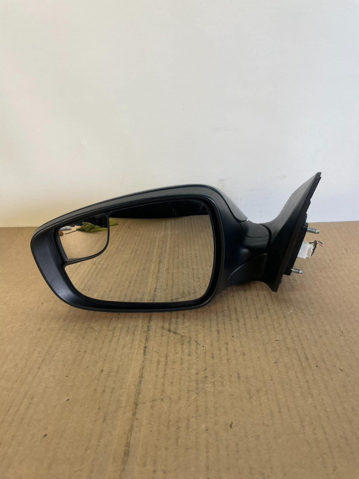 2014-2016 Hyundai Elantra Sedan Left Driver View Door Mirror AF5513 DW9