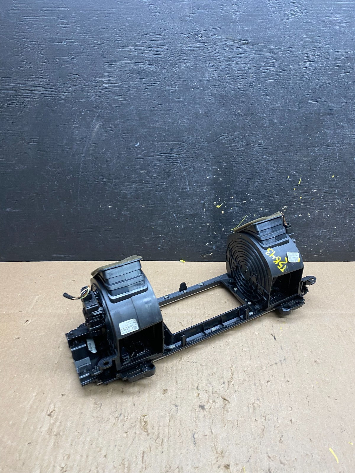 2008 to 2015 Jaguar XF Jaguar XF Center Radio Bezel Dash Air Vent t5844 DG4