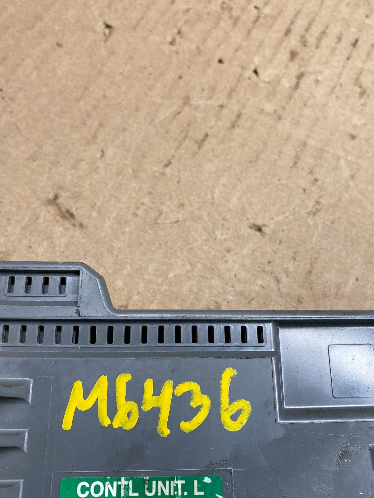 2008 - 2010 Honda Odyssey Rear Left Driver LH Sliding Door Module M6436 DG7