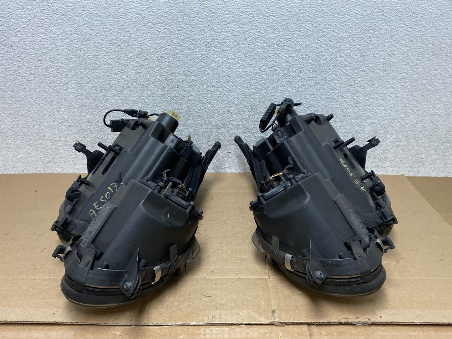 2003-2006 Mercedes E E320 E350 Left+Right Side Halogen Headlights AE5017 DW8