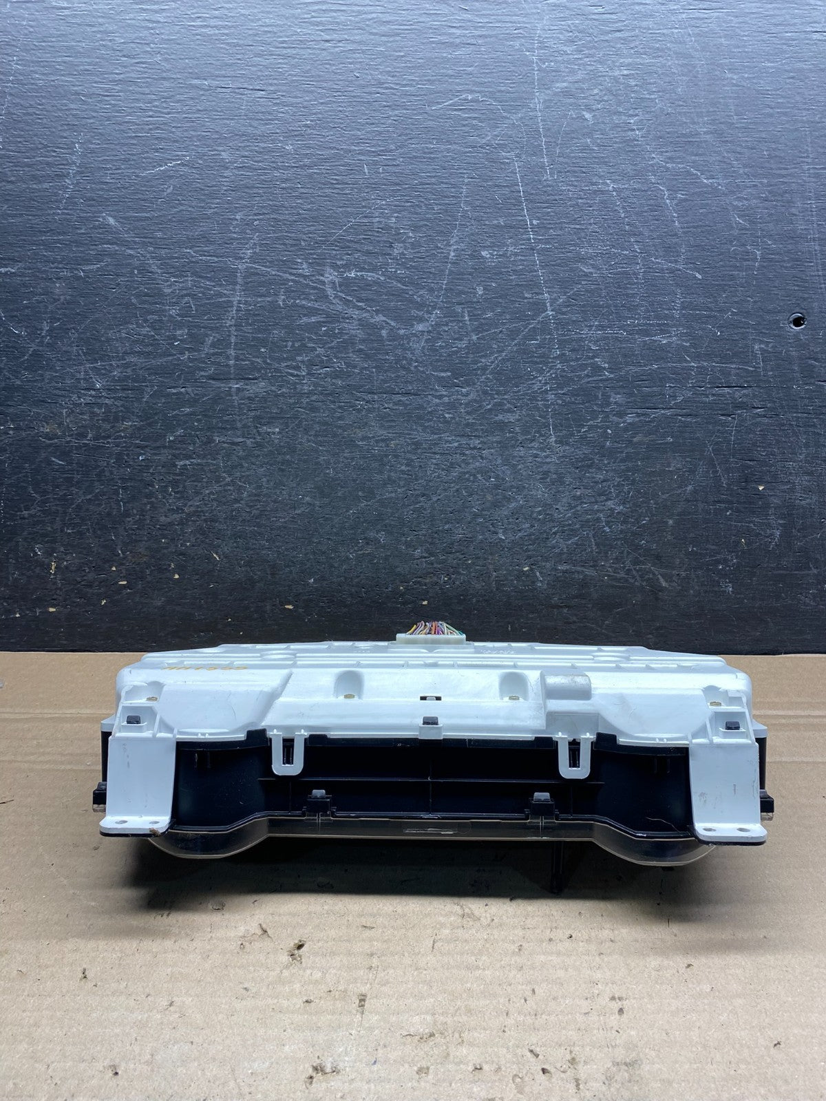 2004 2005 Toyota Sienna Speedometer Cluster Gauge AH7555 DG4
