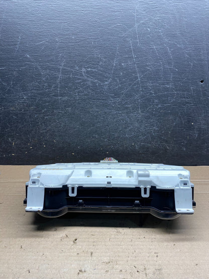 2004 2005 Toyota Sienna Speedometer Cluster Gauge AH7555 DG4