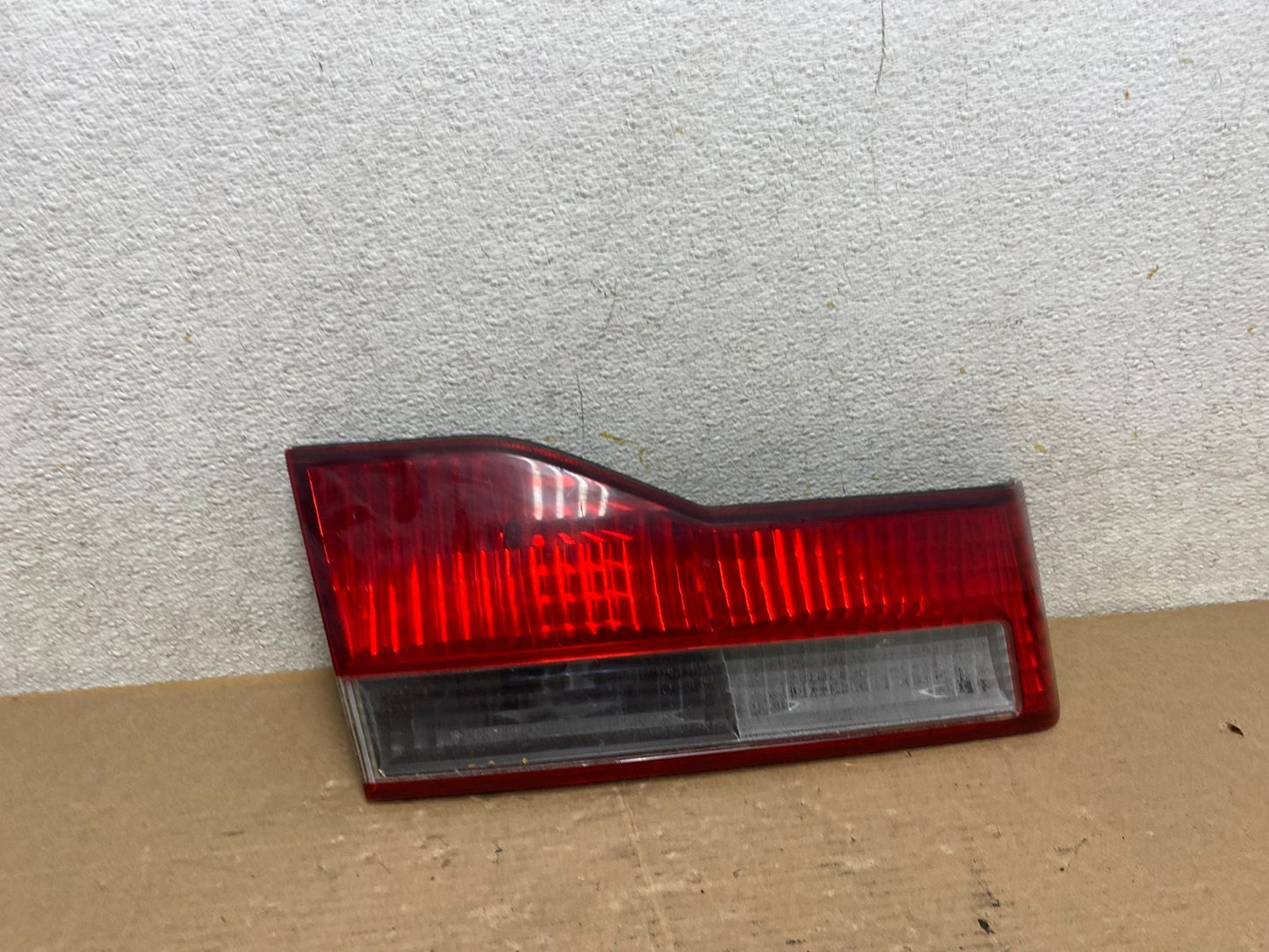 2001 to 2002 Honda Accord Left Driver LH Side Inner Tail Light OEM Q9166 DW0