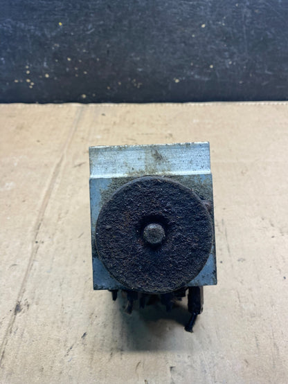 2011 - 2014 Ford E250 E350 Van  ABS Anti Lock Brake Pump Module Oem t2639 DG5