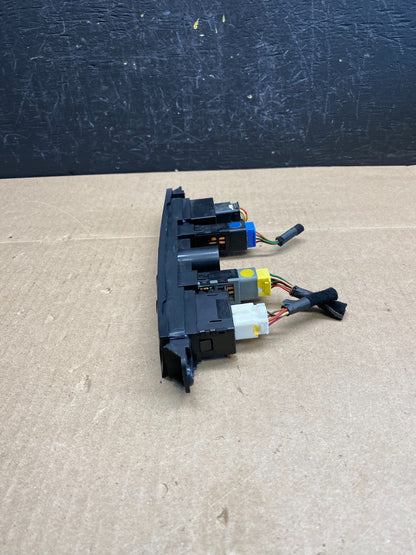 2006 - 2012 Kia Sedona Entourage Front Heated Seat Switch ESC OFF AC6250 DG2