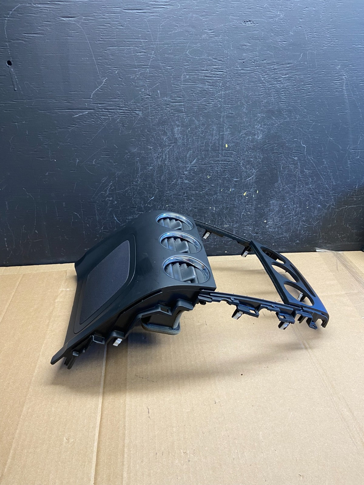2010 2011 2012 Mazda CX-7 Center Dash Radio Bezel Trim AD2055 DG1