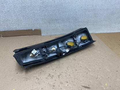 1990-1996 Chevrolet Lumina VAN Right Passenger RH Side Tail Light Oem U2336 DG9