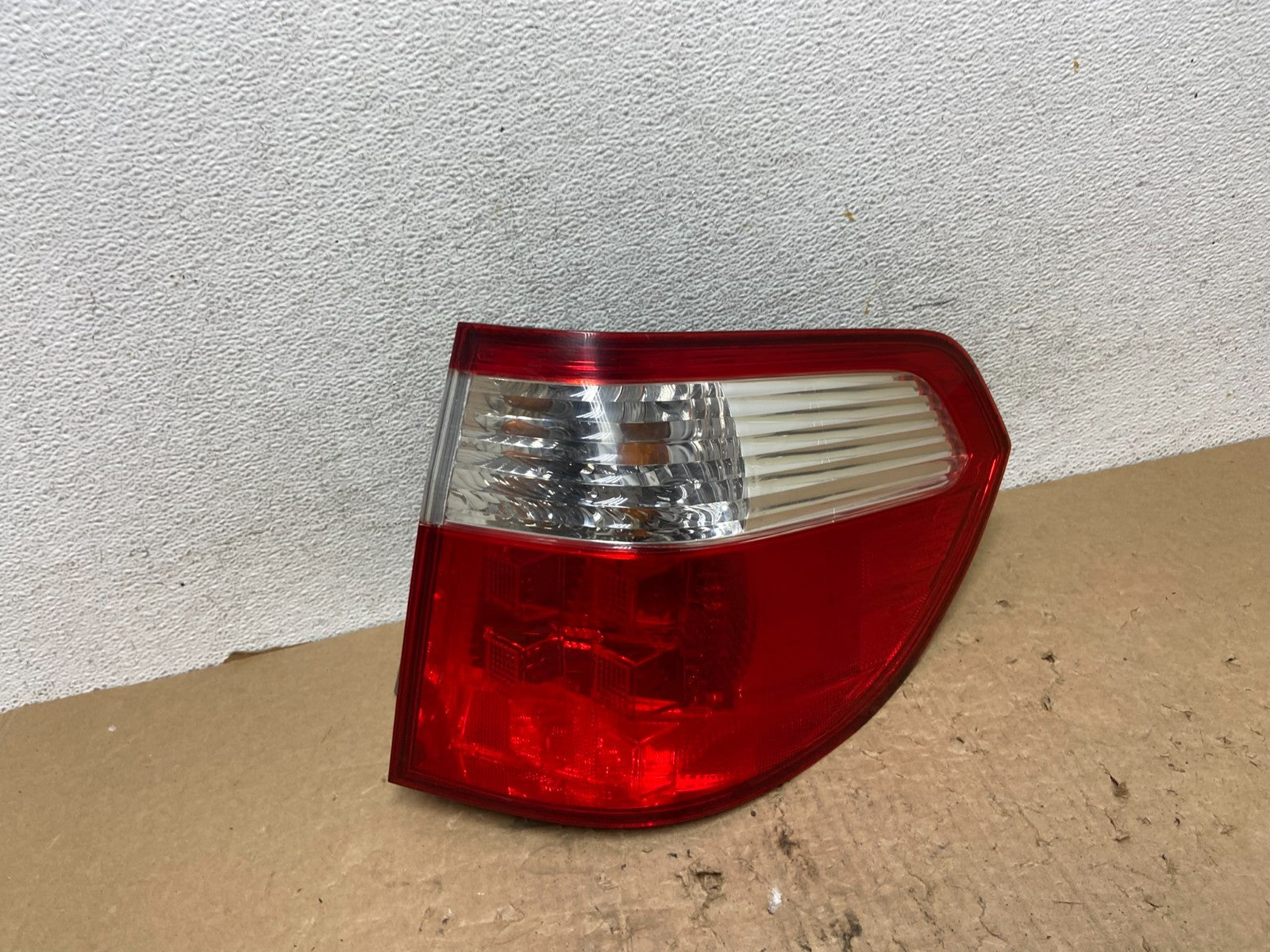 2005 2006 2007 Honda Odyssey Right Passenger RH Side Tail Light AF8362 DW0
