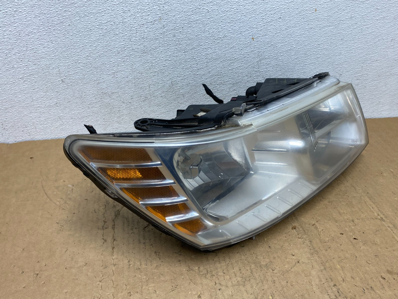 2009 to 2017 Dodge Journey Headlight Right Passenger Rh Halogen AD0465 DW2